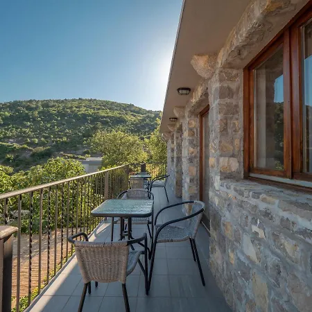 Family Retreat Bozovic Daire Budva